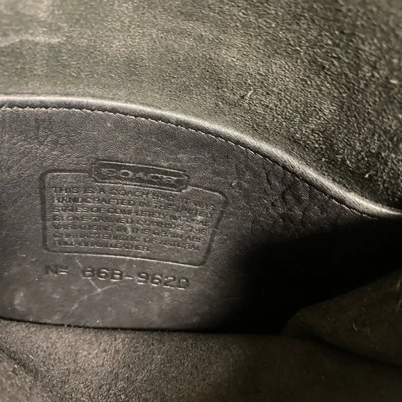 Vintage Coach Black Leather Turn Key Crossbody Bag - Picture 4 of 7